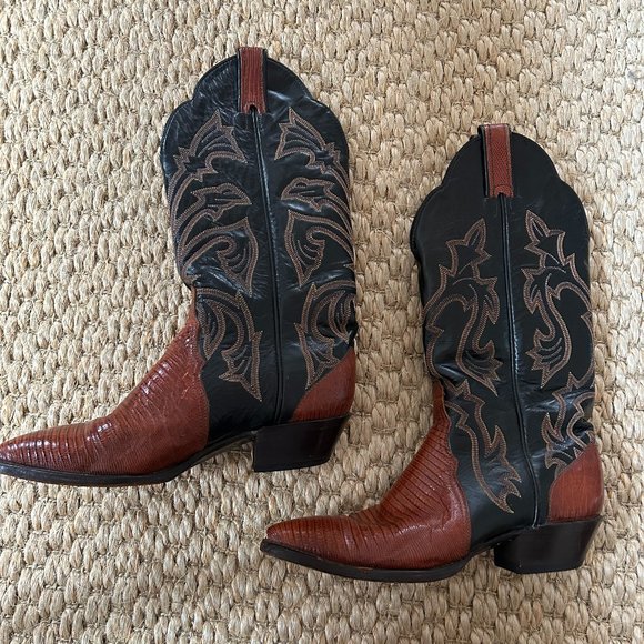 Barely worn Authentic Tony Llama Cowgirl Boots - Picture 1 of 6